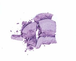 Puder-Lidschatten in Violett von Urban Decay zerbröselt