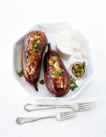 Gefüllte Aubergine, Karniyarik 