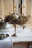 Pepper branches on cake stand