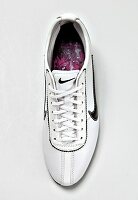 Sneaker von Nike, weiß mit schwarzem Nikezeichen