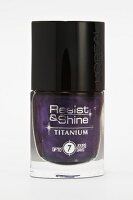 Nagellack: "Resist and Shine Titanium Nr. 732", close-up