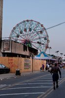 New York: Coney Island, luna park, Riesenrad, x