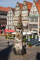 Bremen: Marktplatz, Rathaus, Häuser, Menschen