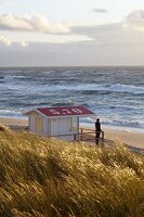 Rettungsschwimmer-Haus am Strand von Rantum, Sylt