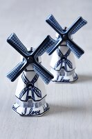 Salt and pepper shakers in the form of windmills