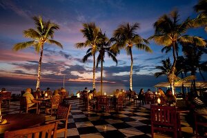 Sri Lanka, Colombo, Galle Face Hotel Terrasse, Indischer Ozean, abends