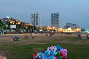Sri Lanka, Colombo, Galle Face Green Ballons, Dämmerung, Lichter