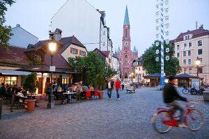 Deutschland, München, Wiener Platz, Dämmerung