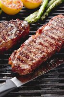 New York Strip Steaks vom Grill