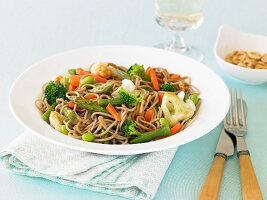 Whole Grain Spaghetti Sauteed with Vegetables