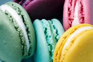 Coloured macarons (close-up)