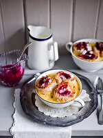 Rhabarber-Vanille-Bread Pudding