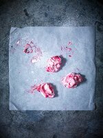 Meringue bites on baking paper (view from above)