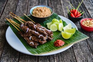 Satay with peanut sauce