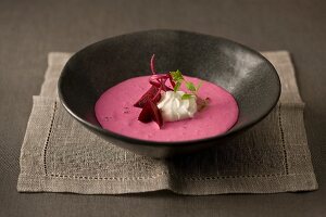 Borscht with sour cream