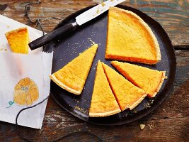 Pumpkin tart with lemon