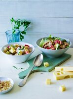 Ernährung bei ADHS: Fruchtiger Salat mit Putenbrust & Nudelsalat mit Käse