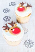 Christmas reindeer cakes with eggnog flavouring