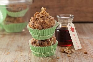 Nut muffins with dates and maple syrup