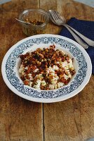 Turkish-style fusilli (pasta with a spicy minced meat sauce and yoghurt)