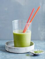 Wheatgrass and banana smoothie