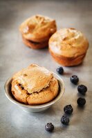 Selbstgebackene Blaubeermuffins (glutenfrei, zuckerfrei und laktosefrei)