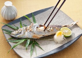 Grilled horse mackerel (Japan)
