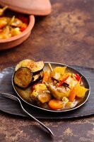 Rabbit tagine with cinnamon, saffron and apricots