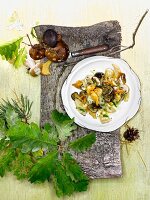 Herbstlicher Pilzsalat mit Orangenvinaigrette