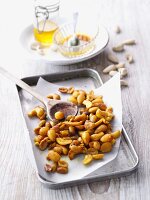 Spicy roast nuts