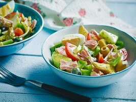 Salad Niçoise with artichoke hearts and hard-boiled eggs