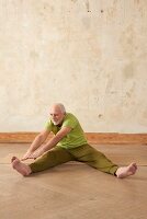 Splits (yoga), on the mat