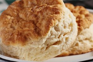 Traditionelle amerikanische Backpulver-Biscuits