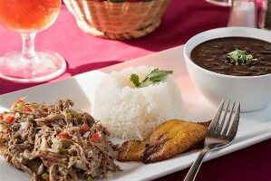 Shredded meat with black beans, rice and plantains (Venezuela)