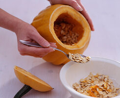 Drying pumpkin seeds (1/2)