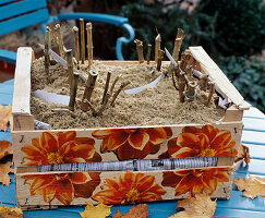 Wintering Dahlia, woodchip box with napkin technique