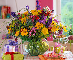 Heliopsis (oxeye), Achillea (yarrow)