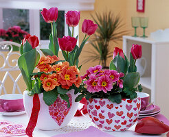 Vases with hearts napkin technique