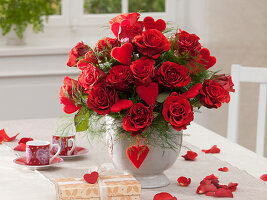 Rose bouquet with red felt hearts