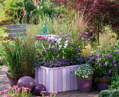 Planter with self-made paneling