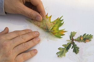 Obststiege mit herbstlicher Serviettentechnik 3/5