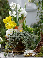 Homemade basket with wooden bottom 8/8