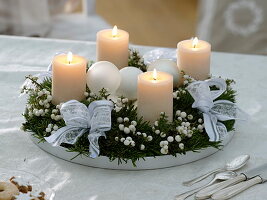 Advent wreath made of Abies nordmanniana (Nordmann fir), Pernettya