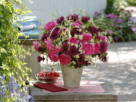 Rosa 'Parade' (roses), Monarda 'Cambridge Scarlet' (Indian nettle)