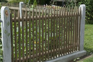 Farm garden with Hanichel fence