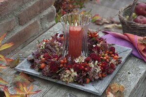 Autumn wreath with lantern