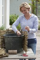 Covering planters with self-made wickerwork elements