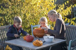 Carving pumpkins with children