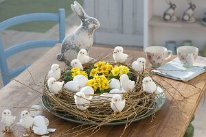 Easter wreath with primroses and chicks