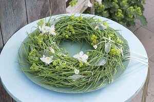 Rapeseed wreath bound with immature seeds